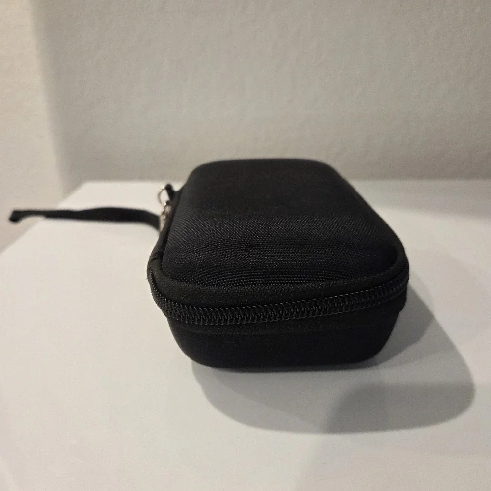 megen compact carrying